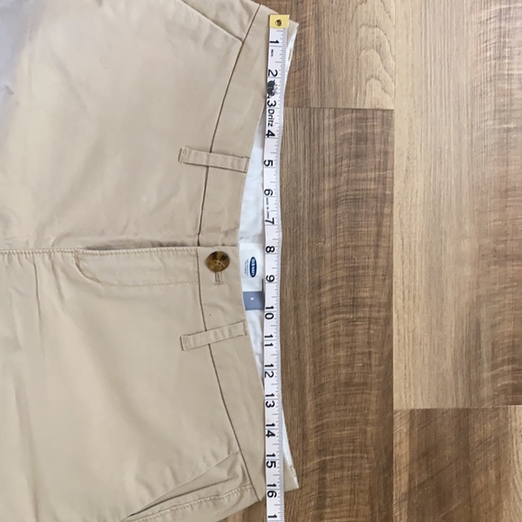 Old Navy Shorts - Picture 4 of 4